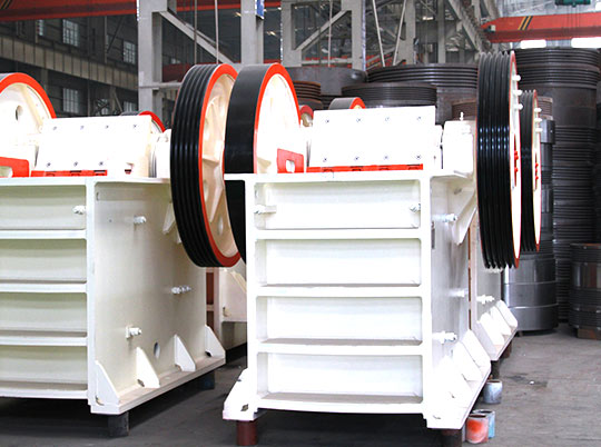 堅(jiān)持保養(yǎng)和維修，紅星機(jī)器出力勤