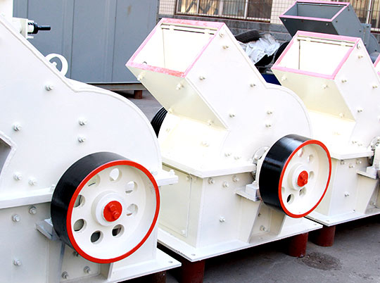 改進(jìn)錘式破碎機(jī)錘頭結(jié)構(gòu)，為客戶(hù)量身設(shè)計(jì)高產(chǎn)低耗設(shè)備（下）